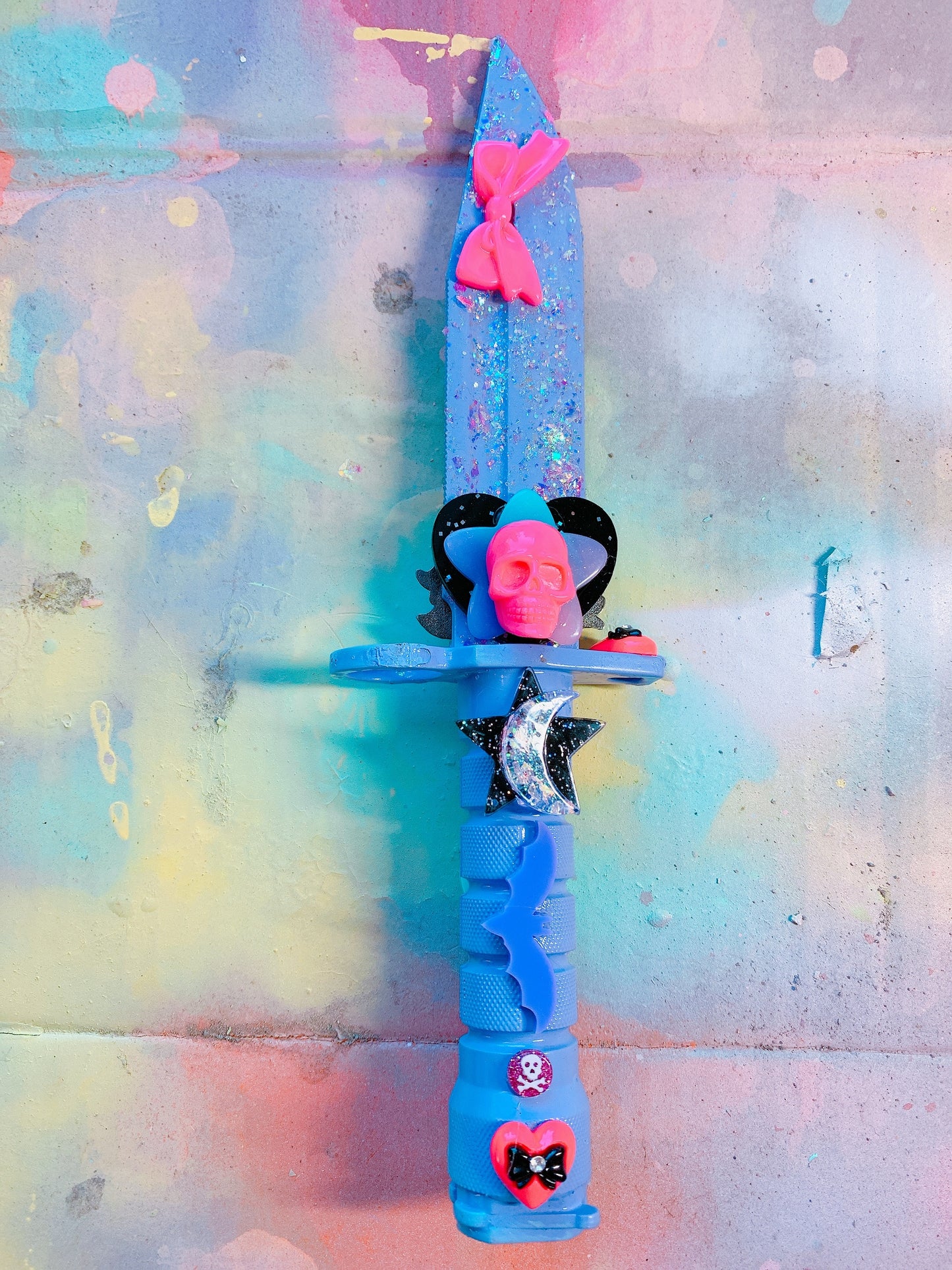 Bleeding Glitter Knife